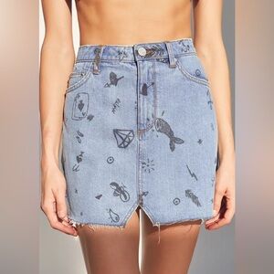 BDG Notched Denim Mini Skirt - Graffiti